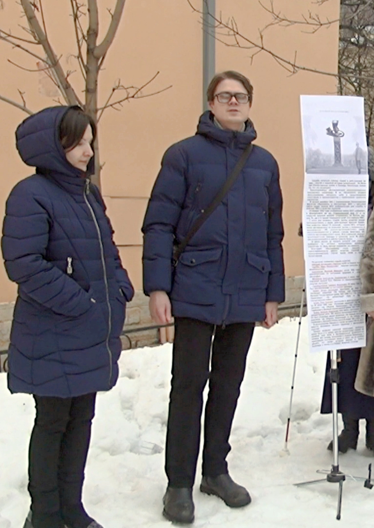 Молодежный совет организовал акцию памяти в Сквере Слепых Слухачей